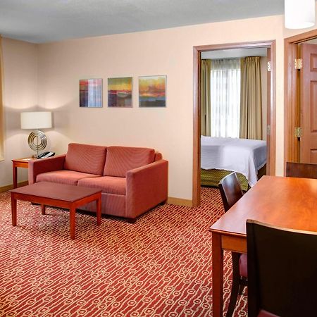 ทาวน์เพลซ สวีท โคลัมบัส แอร์พอร์ต กาฮันนา Hotel Gahanna ภายนอก รูปภาพ